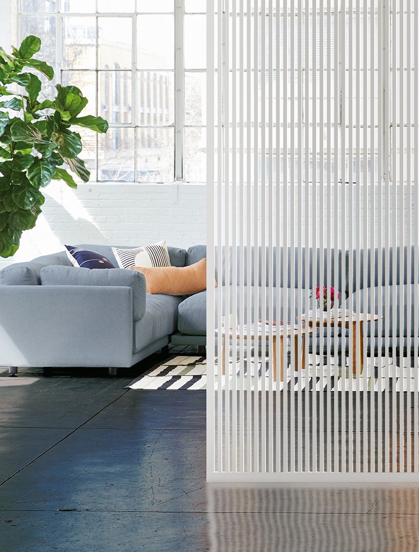 Verrière salon modèle Integra, profil L blanc mat, verre trempé Harpe blanche